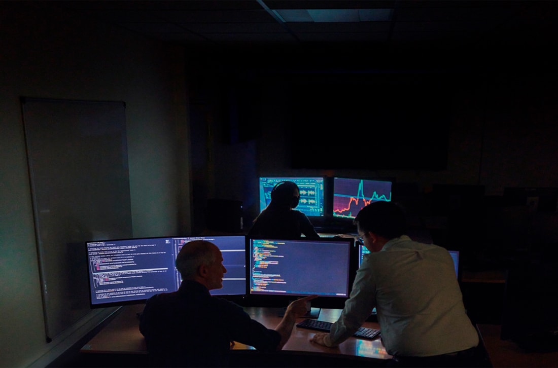 Hvem arbejder i PET 2